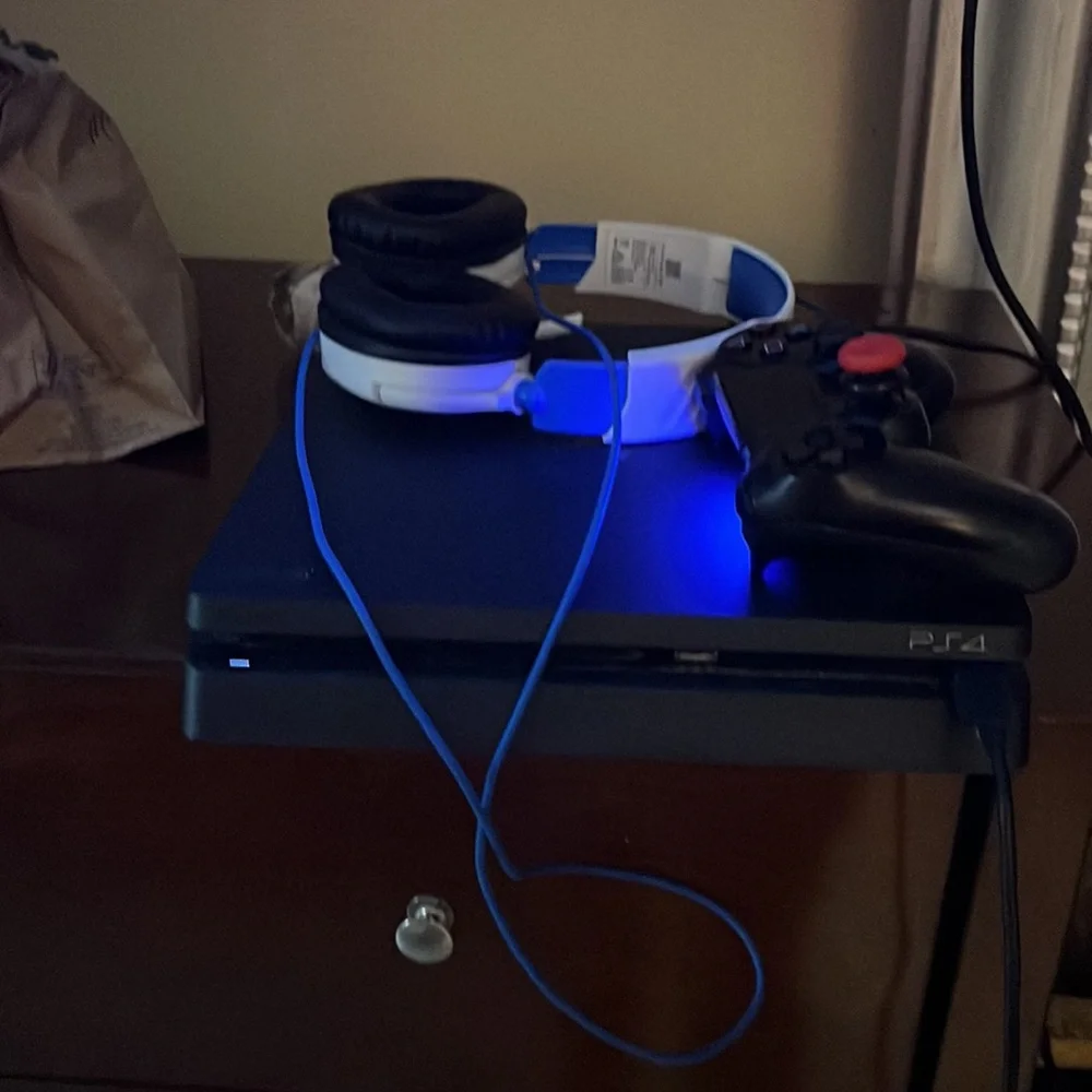 Ps4 ps4 controller turtle beach headset and all the cords that came with the ps4